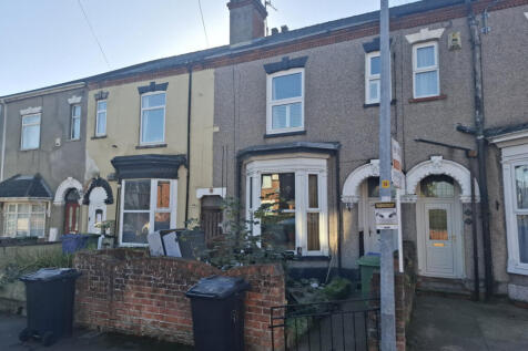Lambert Road, Grimsby 2 bed flat for sale