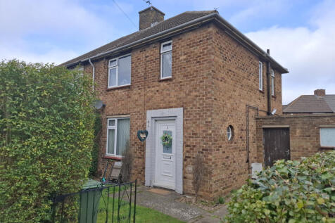 2 bedroom semi-detached house for sale