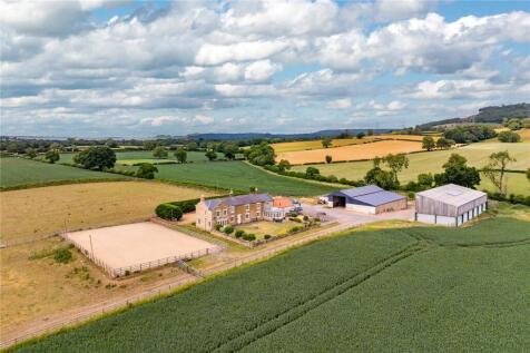 Detached house for sale