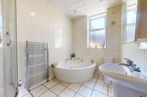Readhead Ave, South Shields NE33 3AW 1 bed flat for sale
