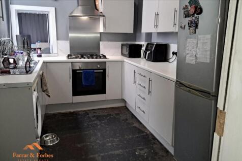 Willow Street, Burnley BB12 4 bed terraced house for sale