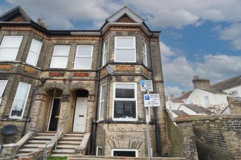 5 bedroom terraced house for sale