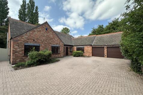 5 bedroom detached house for sale