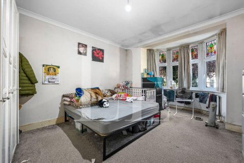 5 bedroom bungalow for sale