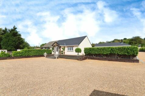4 bedroom chalet for sale