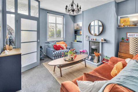 Blackstone Edge Old Road, Littleborough 2 bed terraced house for sale