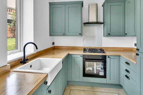 Parrock Dene, Sharneyford, Bacup 3 bed semi