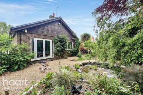 Spalding PE12 3 bed detached bungalow for sale
