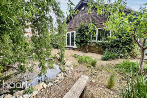 Spalding PE12 3 bed detached bungalow for sale