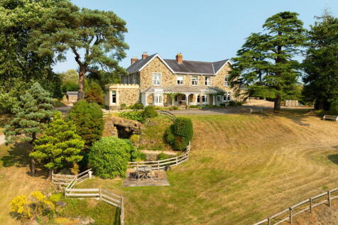 7 bedroom detached house for sale