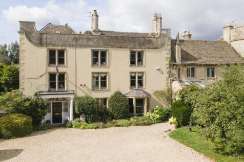 9 bedroom country house for sale
