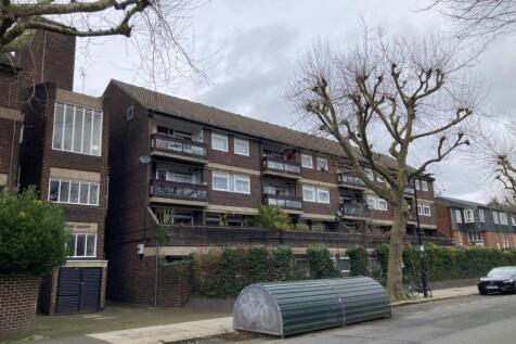 John Ruskin Street, London SE5 3 bed flat for sale