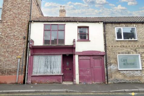Chapmangate, York YO42 4 bed terraced house for sale
