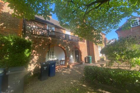 Homesfield, London NW11 2 bed flat for sale