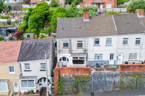 Peter Street, Swansea SA1 2 bed end of terrace house for sale