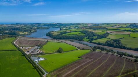 Detached house for sale