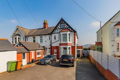 4 bedroom semi-detached house for sale
