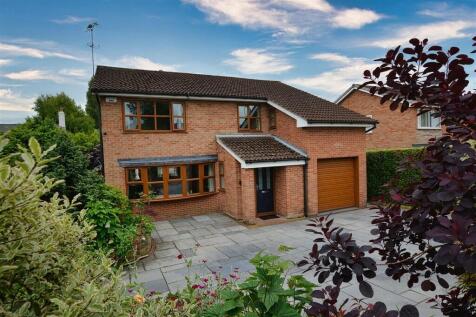 5 bedroom detached house for sale