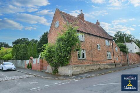 6 bedroom farm house for sale
