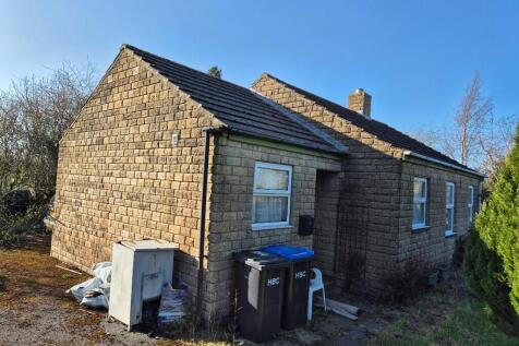 2 bedroom detached bungalow for sale
