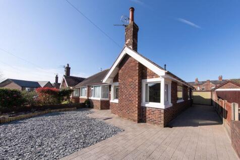 2 bedroom semi-detached bungalow for sale