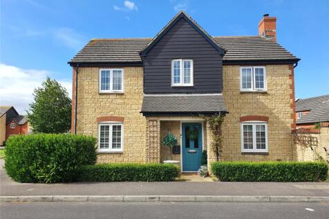 St Michaels Gardens, South Petherton... 5 bed detached house for sale