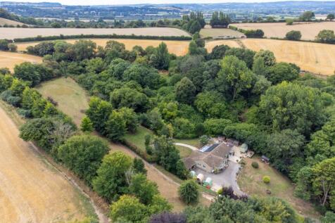 Lobbs Lane, Barrington, Ilminster, TA19 4 bed bungalow for sale