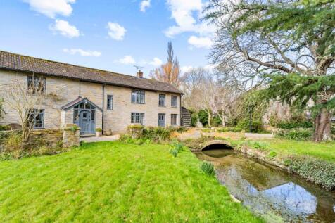 4 bedroom semi-detached house for sale