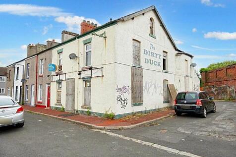 12 bedroom end of terrace house for sale