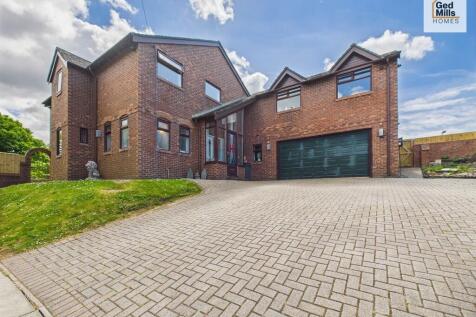 5 bedroom detached house for sale