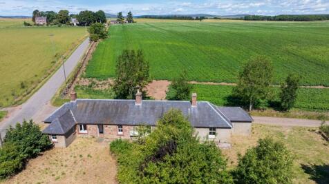 4 bedroom cottage for sale