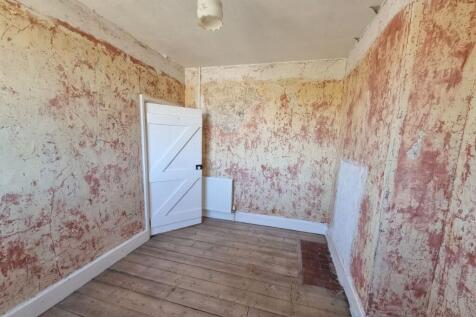 3 bedroom cottage for sale