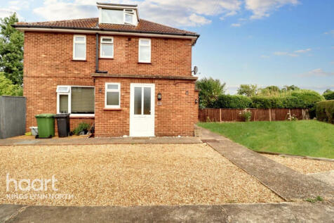 2 bedroom semi-detached house for sale