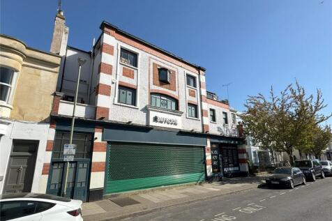Suffolk Parade, Cheltenham GL50 6 bed terraced house for sale