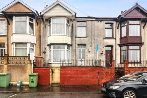 Ystrad Mynach, Hengoed CF82 3 bed terraced house for sale