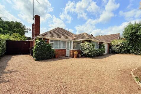 Martham Road, Hemsby 3 bed detached bungalow for sale