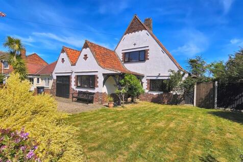 2 bedroom detached house for sale