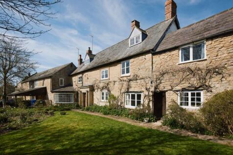 7 bedroom detached house for sale