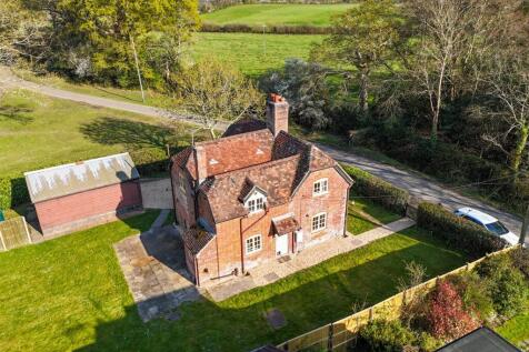 3 bedroom cottage for sale