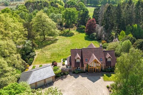 Salisbury Road, Romsey SO51 5 bed detached house for sale