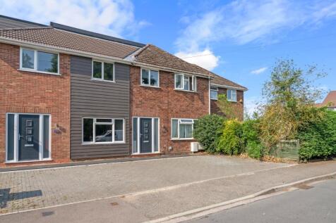 Stainburn Close, Worcester... 3 bed semi