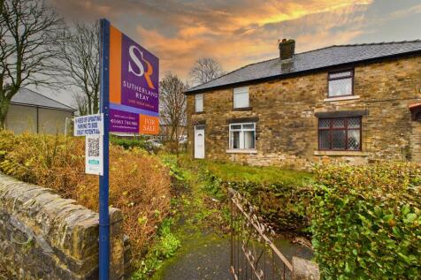 High Hill Road, New Mills, SK22 3 bed semi