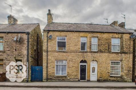 Buxton Road, Whaley Bridge, SK23 3 bed semi