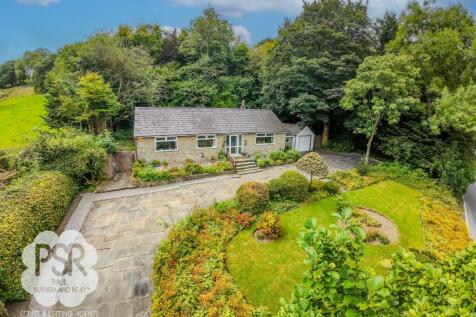 New Mills Road, Hayfield, SK22 3 bed detached bungalow for sale