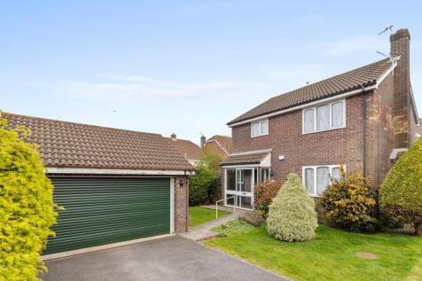 Grampian Close, Eastbourne BN23 4 bed detached house for sale