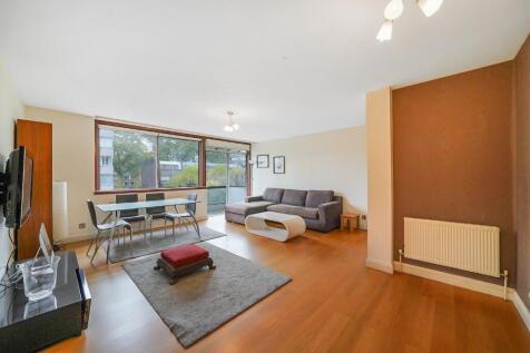 Cambridge Square, Hyde Park Estate... 2 bed flat for sale