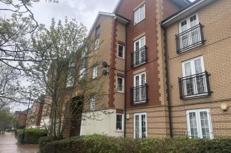 2 bedroom ground floor flat for sale
