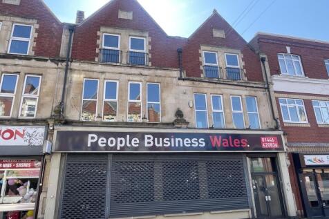 Terraced house for sale
