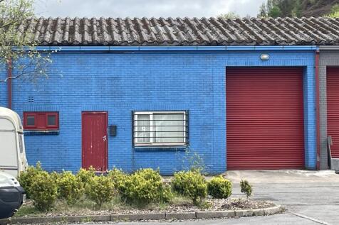 Terraced house for sale