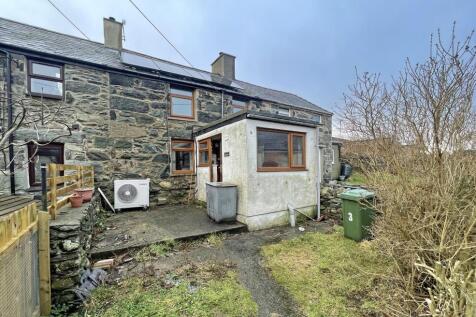 2 bedroom cottage for sale